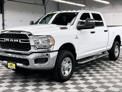 Used 2024 RAM 3500 Tradesman w/ Chrome Appearance Group image 12