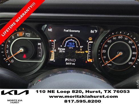 Used 2024 Jeep Wrangler Sahara w/ Technology Group image 6