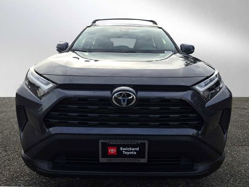 Used 2025 Toyota RAV4 XLE image 8