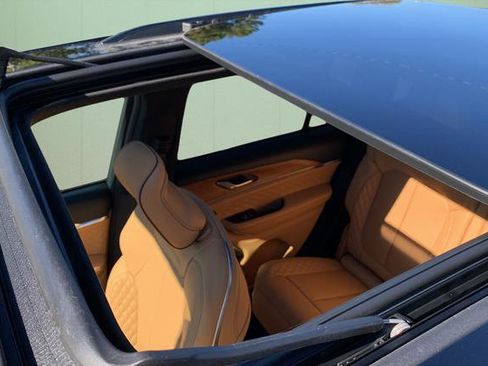 New 2025 Jeep Grand Cherokee Summit image 15