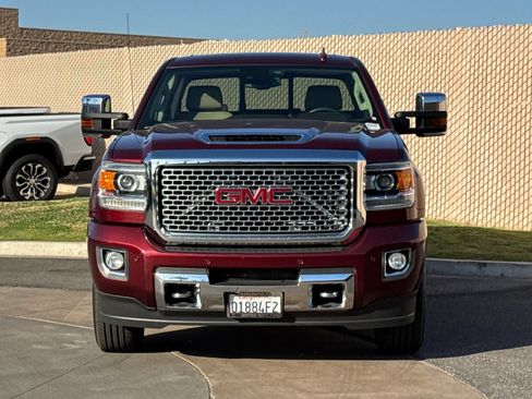 Certified 2017 GMC Sierra 2500 Denali w/ Duramax Plus Package AWD/4WD image 9