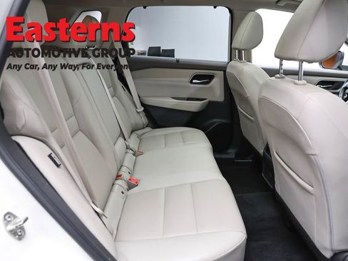Used 2021 Nissan Rogue SV w/ Premium Package AWD/4WD image 24