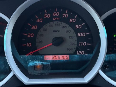 Used 2006 Toyota Tacoma PreRunner RWD image 15