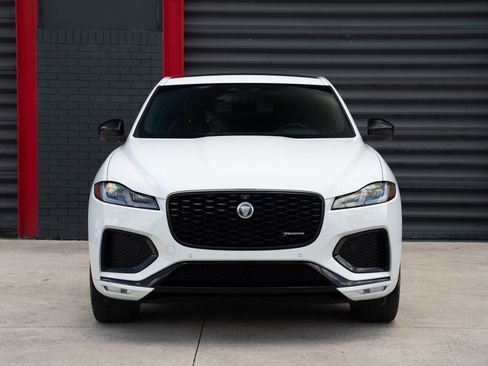 Used 2025 Jaguar F-PACE R-Dynamic S AWD/4WD image 6
