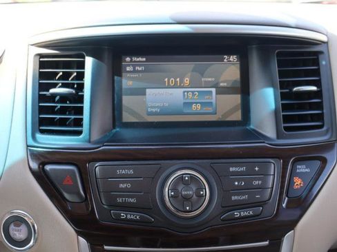 Used 2013 Nissan Pathfinder SL w/ Trailer Tow Pkg FWD image 17