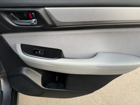 Used 2018 Subaru Outback 2.5i Premium AWD/4WD image 19