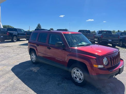 Used 2015 Jeep Patriot Sport FWD image 4
