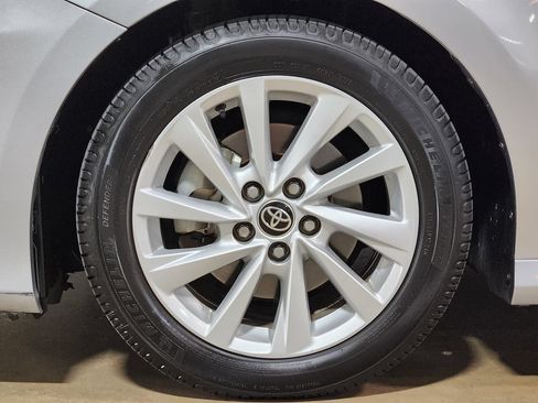 Used 2022 Toyota Camry LE FWD image 28