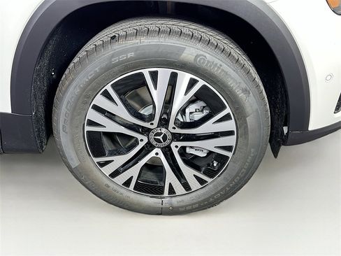 New 2026 Mercedes-Benz GLB 250 4MATIC image 35