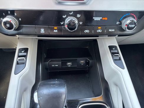 Used 2020 Kia Telluride S w/ S 8 Passenger Seating Package FWD image 36