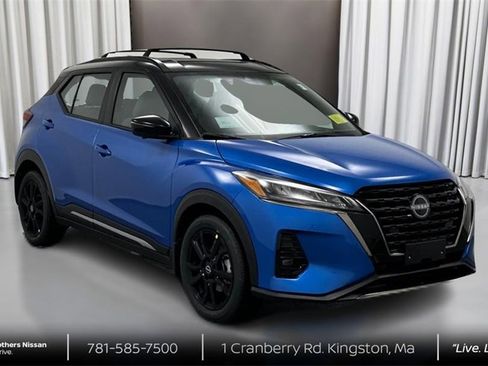 Used 2024 Nissan Kicks SR w/ SR Premium Package image 3