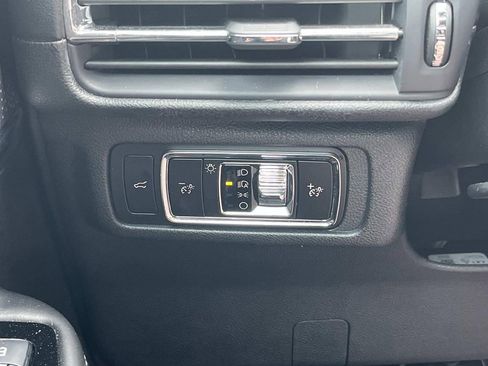 Used 2023 Lincoln Corsair FWD image 24