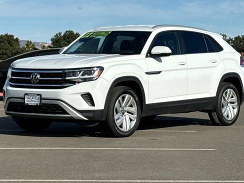 Certified 2022 Volkswagen Atlas Cross Sport SE FWD image 8