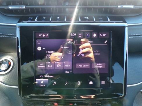 New 2025 Jeep Grand Cherokee Laredo X w/ Luxury Tech Group I image 23