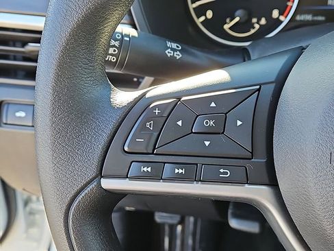 Used 2025 Nissan Altima 2.5 SV image 21