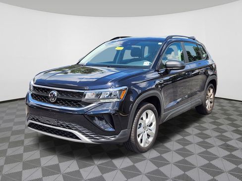 Used 2023 Volkswagen Taos S w/ Driver Assistance Package AWD/4WD image 2