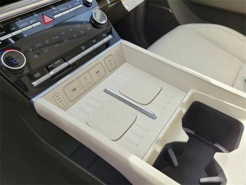 New 2025 Hyundai Santa Fe Calligraphy image 11