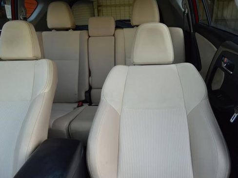 Used 2014 Toyota RAV4 XLE AWD/4WD image 16