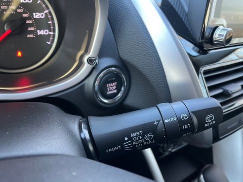 New 2024 Mitsubishi Eclipse Cross SE image 27