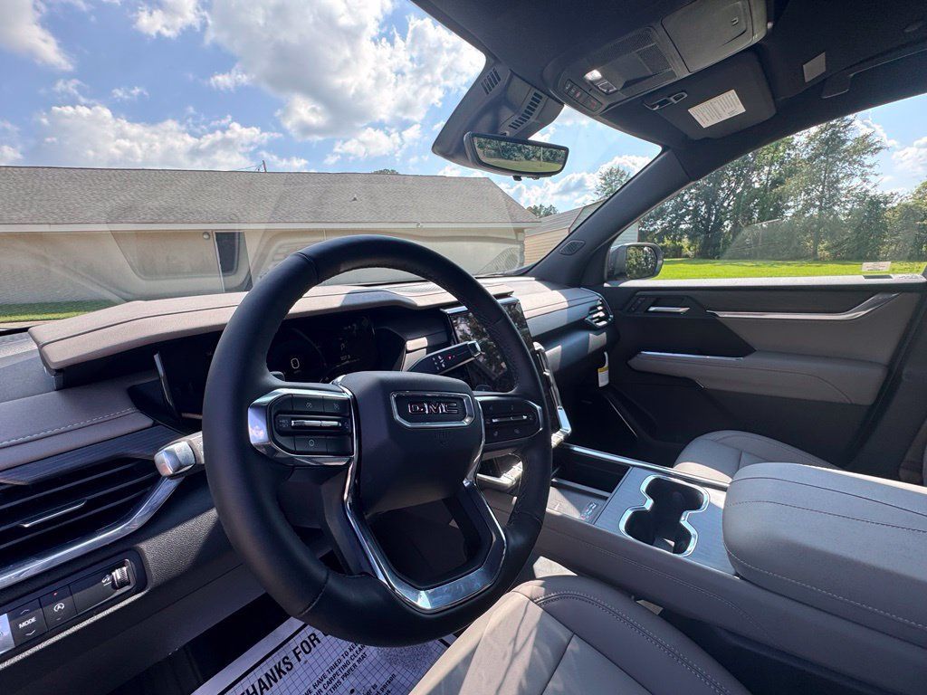 Used 2026 GMC Acadia Elevation w/ Elevation Premium Package FWD image 27
