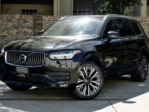 Used 2022 Volvo XC90 T6 Momentum w/ Climate Package image 12