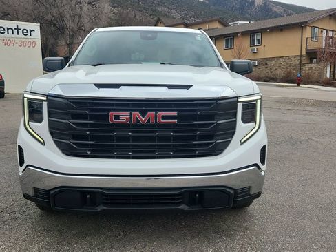 Used 2022 GMC Sierra 1500 Pro w/ Pro Value Package AWD/4WD image 6