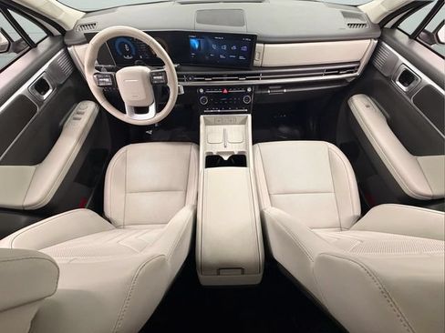 Used 2026 Hyundai Santa Fe SEL FWD image 16