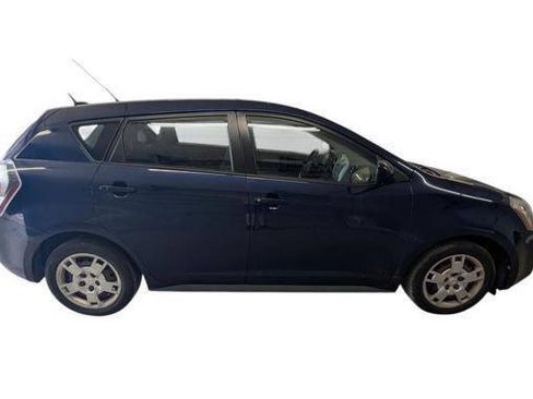 Used 2009 Pontiac Vibe w/ Preferred Package FWD image 7
