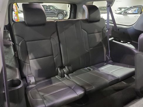 Used 2017 Chevrolet Suburban Premier image 30