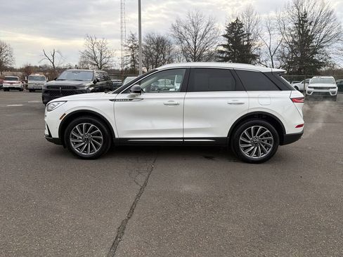 Certified 2024 Lincoln Corsair Reserve w/ Equipment Group 202A image 2