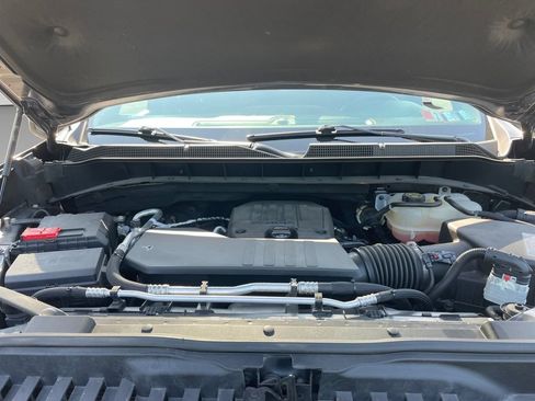 Used 2021 Chevrolet Silverado 1500 LT AWD/4WD image 31