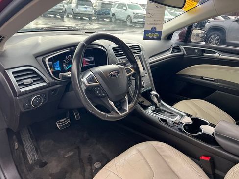Used 2014 Ford Fusion Titanium FWD image 17