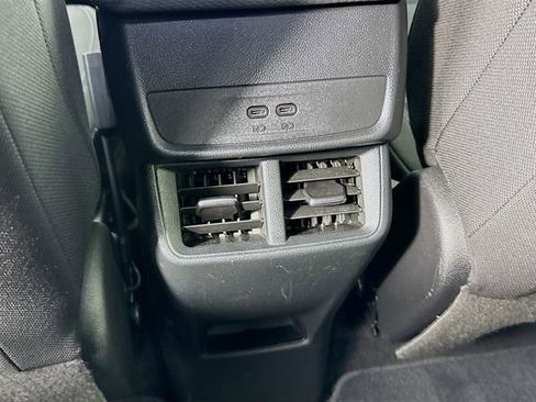 Used 2025 Chevrolet Equinox LT FWD image 25