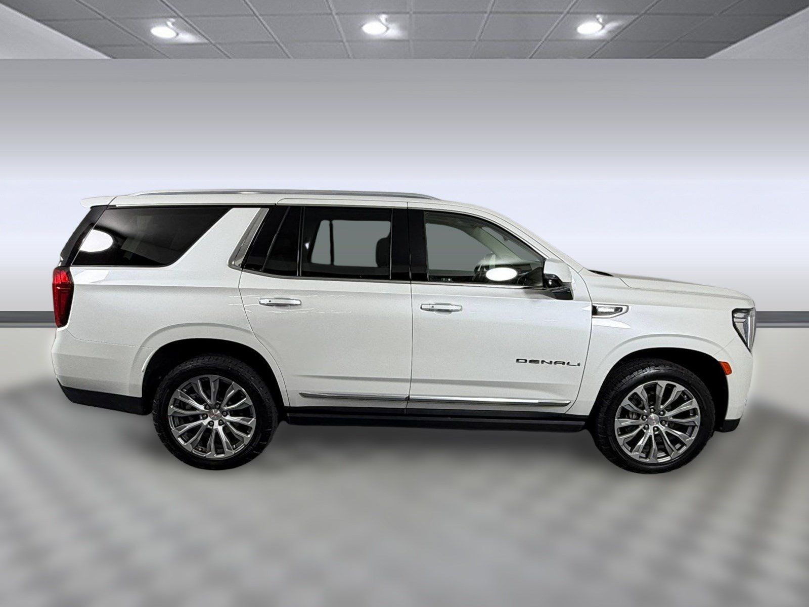 Used 2021 GMC Yukon Denali w/ Denali Premium Package RWD image 8