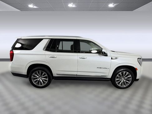 Used 2021 GMC Yukon Denali w/ Denali Premium Package RWD image 8