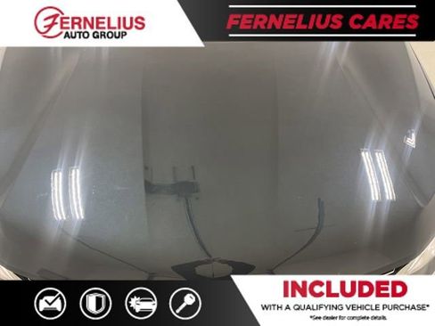 Used 2021 Chevrolet Traverse LT image 10