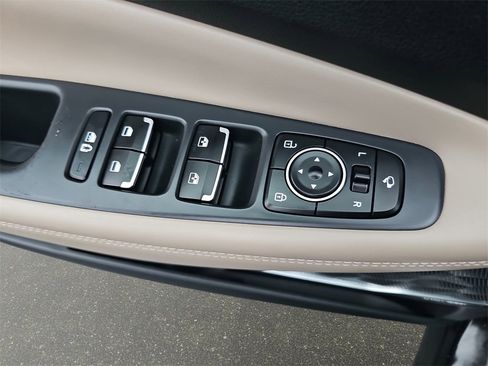 Used 2023 Hyundai Santa Fe Limited image 32