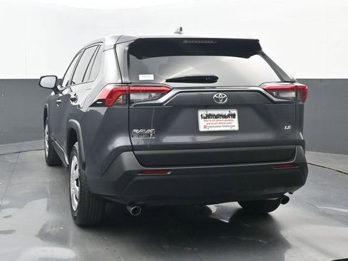 Used 2024 Toyota RAV4 LE FWD image 17