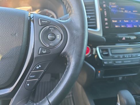 Used 2017 Honda Ridgeline RTL-E image 18