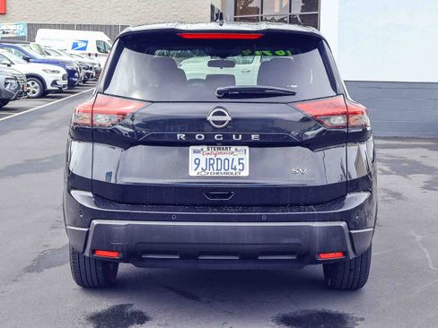 Used 2024 Nissan Rogue SV FWD image 19