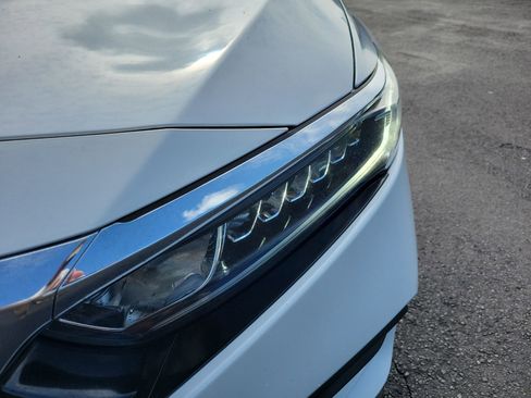 Used 2019 Honda Accord LX image 11