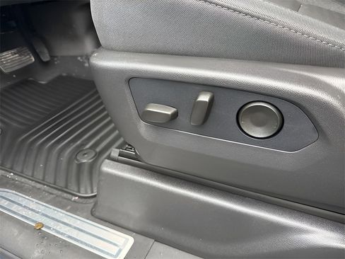 New 2026 Chevrolet Silverado 1500 LT image 20