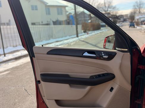 Used 2017 Mercedes-Benz GLE 350 GLE 350 w/ Parking Assist Package image 17