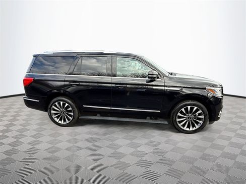 Used 2021 Lincoln Navigator Reserve image 5