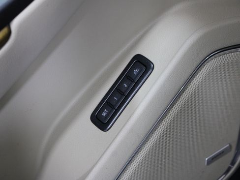 Used 2017 GMC Yukon XL Denali w/ Open Road Package image 9