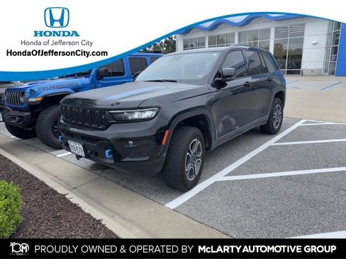 Used 2024 Jeep Grand Cherokee Trailhawk w/ Advanced Protech Group II AWD/4WD image 1