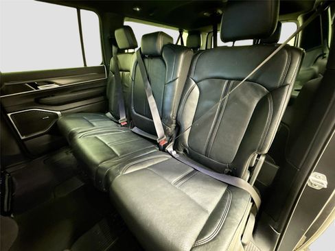 Used 2024 Jeep Wagoneer L Series II w/ Flexible Seating Group image 25