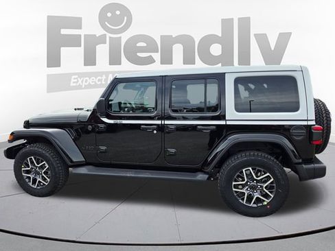 New 2026 Jeep Wrangler Unlimited Sahara w/ Whitecap Package AWD/4WD image 8
