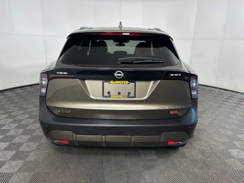 Certified 2025 Nissan Kicks SR image 4
