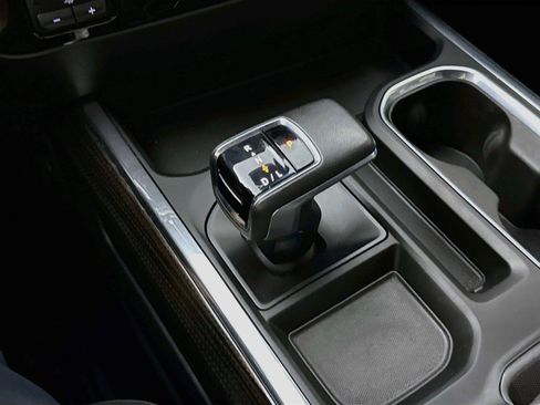 Used 2022 Chevrolet Silverado 1500 LT Trail Boss w/ LT Trail Boss Premium Package AWD/4WD image 22